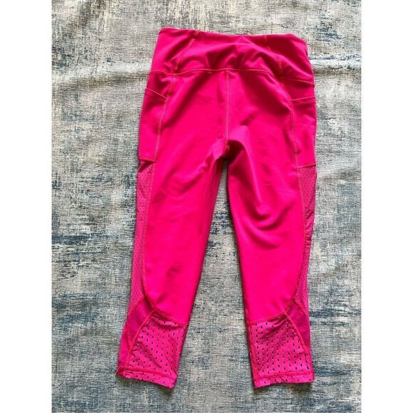Victoria's Secret Sport Pink Knockout Capri Length Athletic Leggings M - Picture 3 of 9
